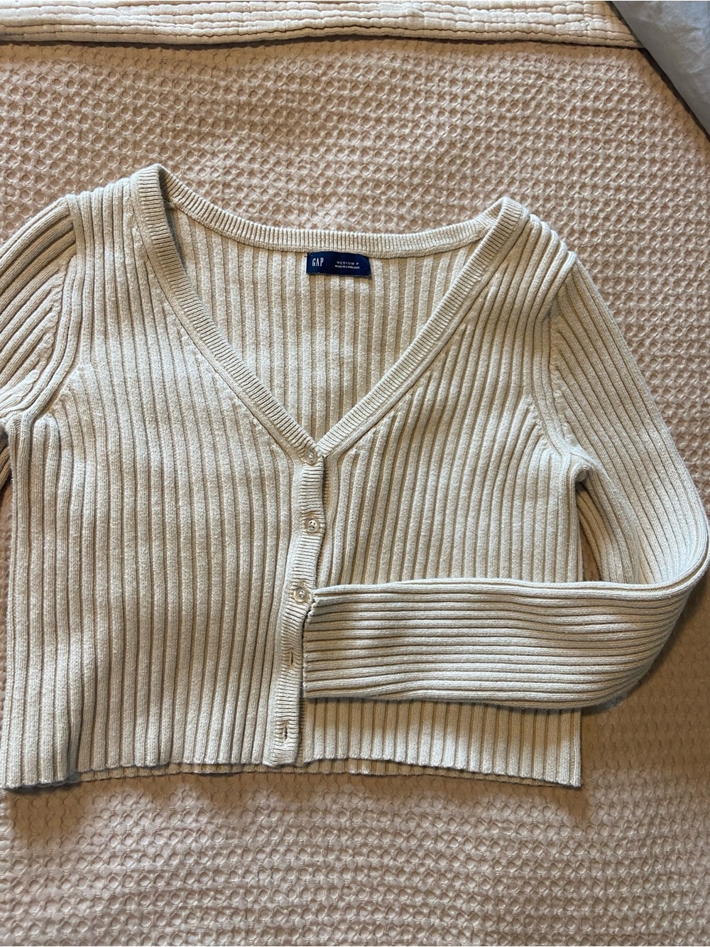 GAP Women's  Ribbed V-Neck Button-Front Cardigan - Cream/beige